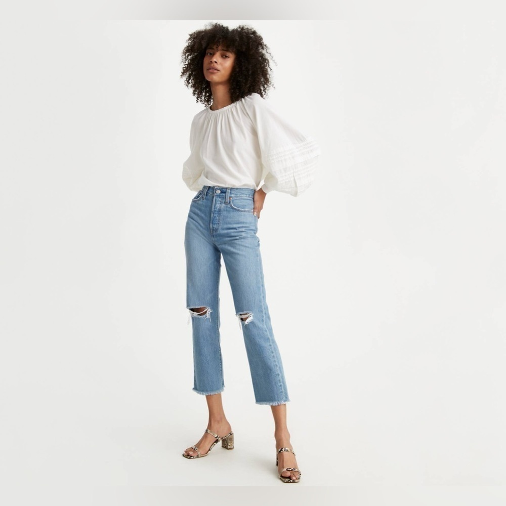 Levi's Wedgie Cropped Fray Hem Distressed High Waist Button Fly Blue Jeans 27